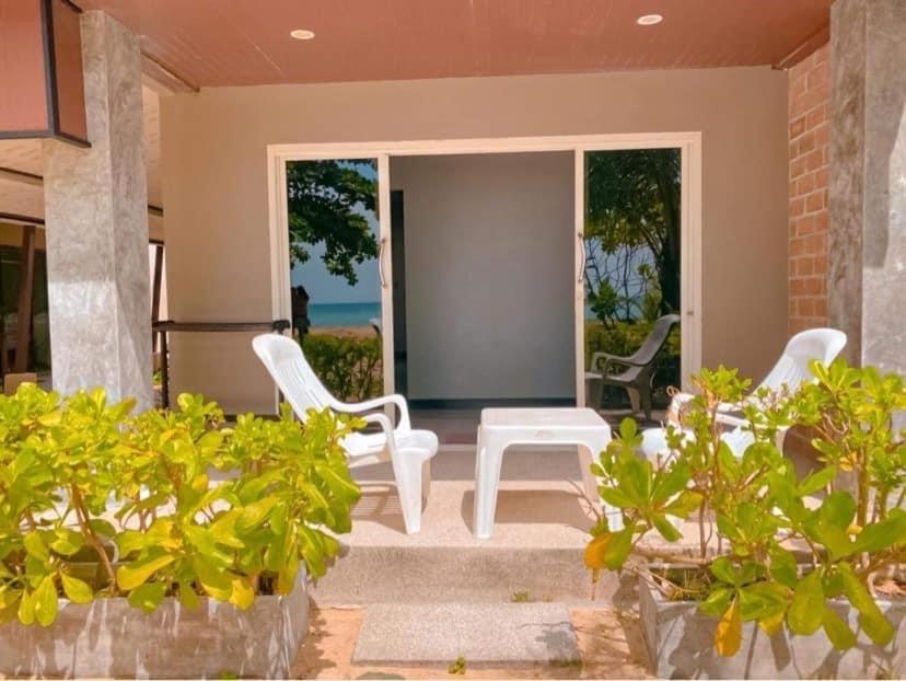 Dang Sea Beach Resort - Sha Nai Yang Exterior photo
