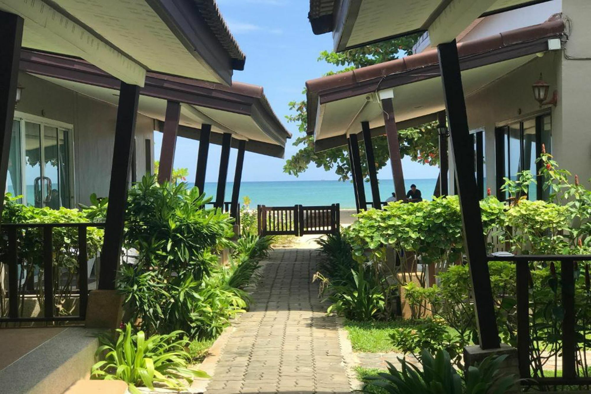 Dang Sea Beach Resort - Sha Nai Yang Exterior photo